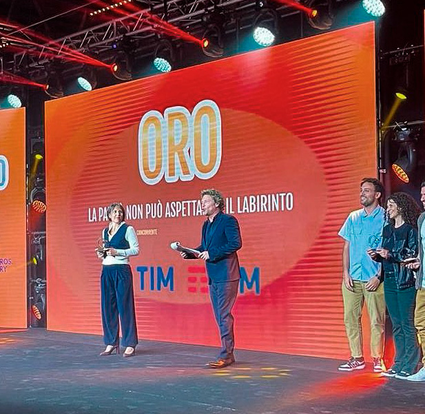 Watch the photos of the awards ceremony